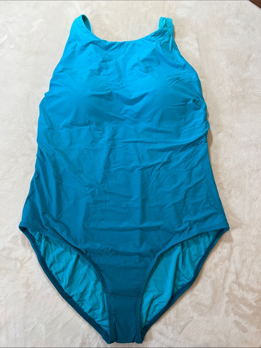 Jantzen High-Neck Blue Ombré One-Piece Swimsuit with Tummy Control. 18W. NWT